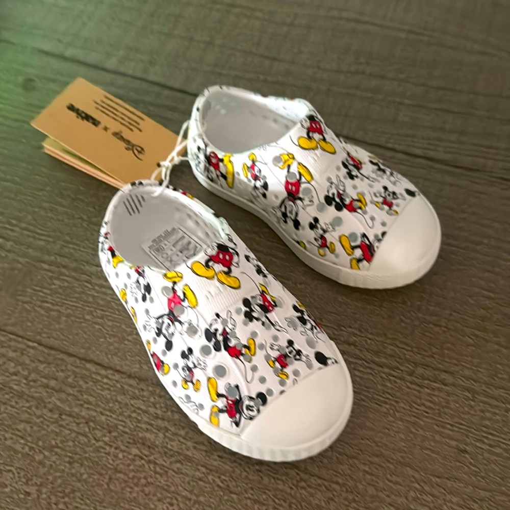 Disney X Native slip on shoes C5